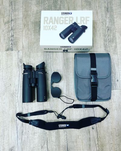 STEINER LRF 10x42 unpacking @eico_young_huntingdog.JPG